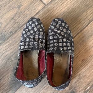 Polka dot Toms